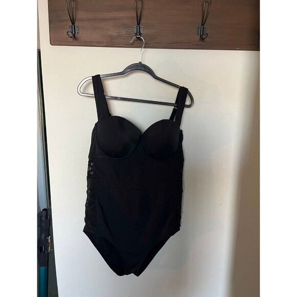 Torrid size 1 1x solid black mesh swim bathing suit one piece - Picture 4 of 9